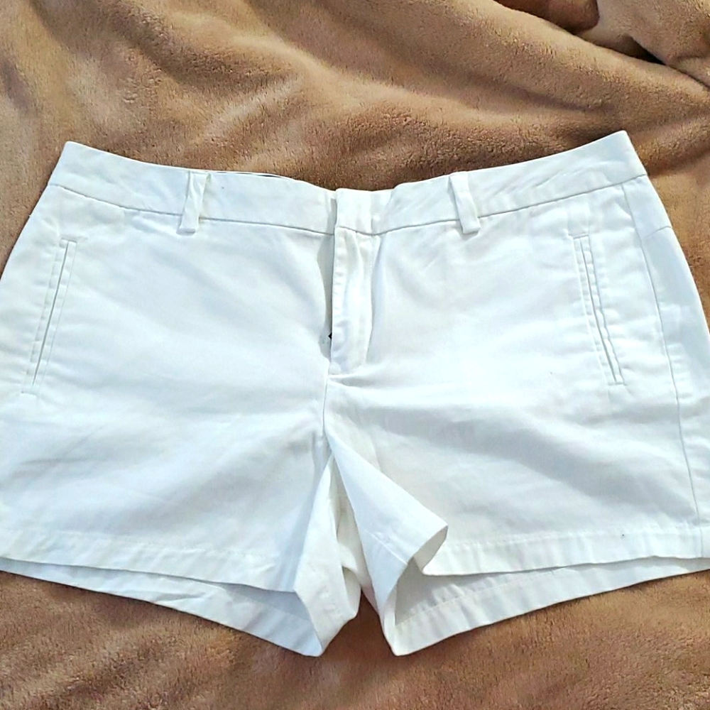 Cute white shorts